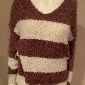 Mauve and white sweater